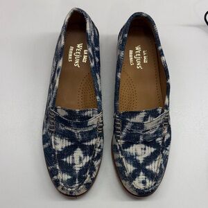 G.H. Bass & Co. Women's Patterned Blue Loafers